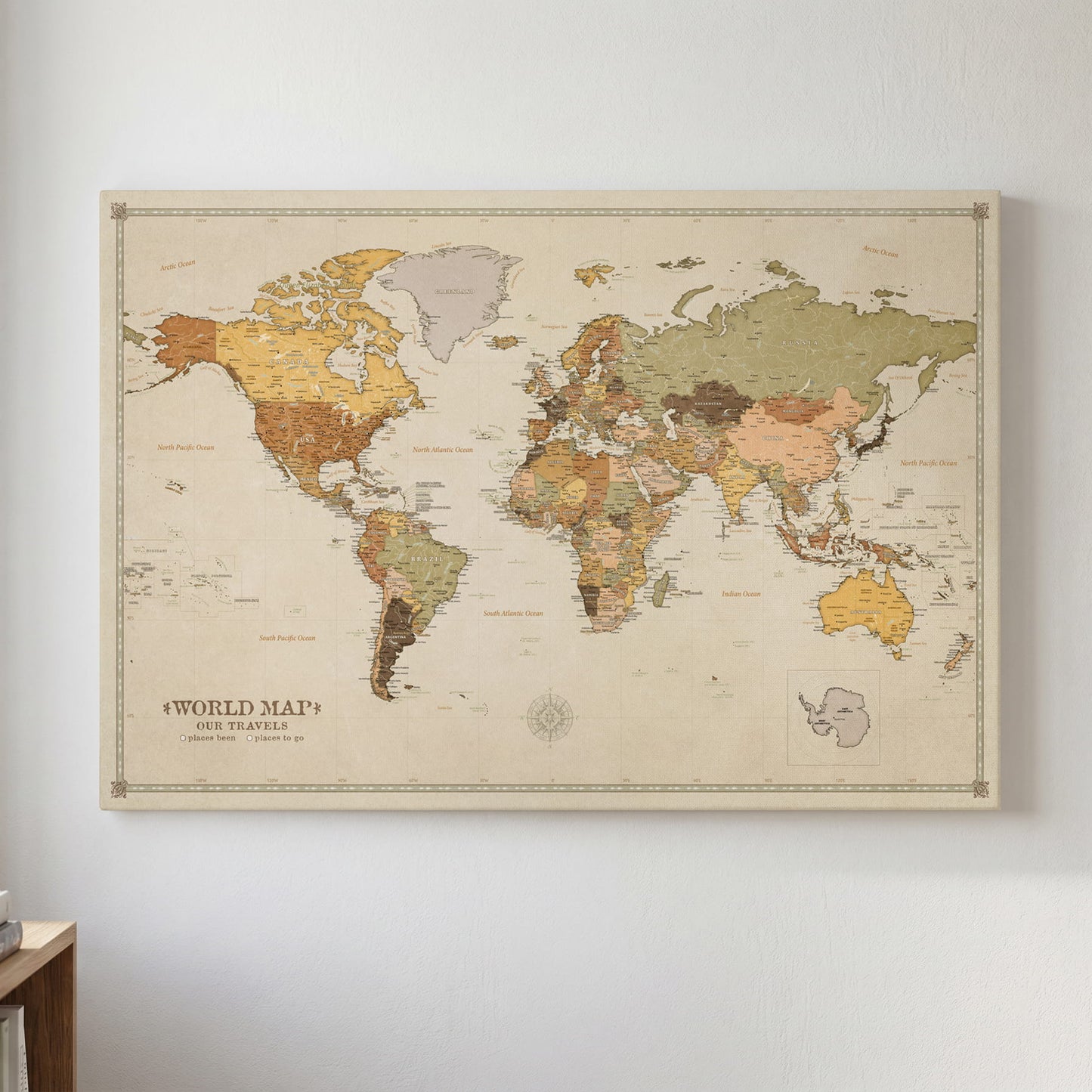 Personalisierte Weltkarte auf Leinwand mit Stecknadeln - Goldene Ära